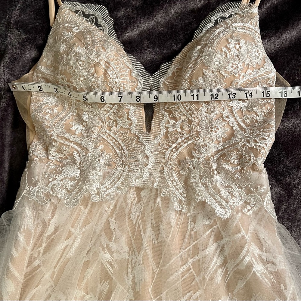 White and Beige Scallop Embroidered Tulle Maxi Dress 🌿 - Picture 14 of 16